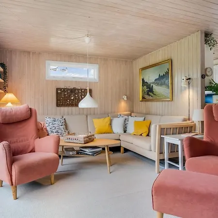 Lykka - 950m From The Sea By Interhome